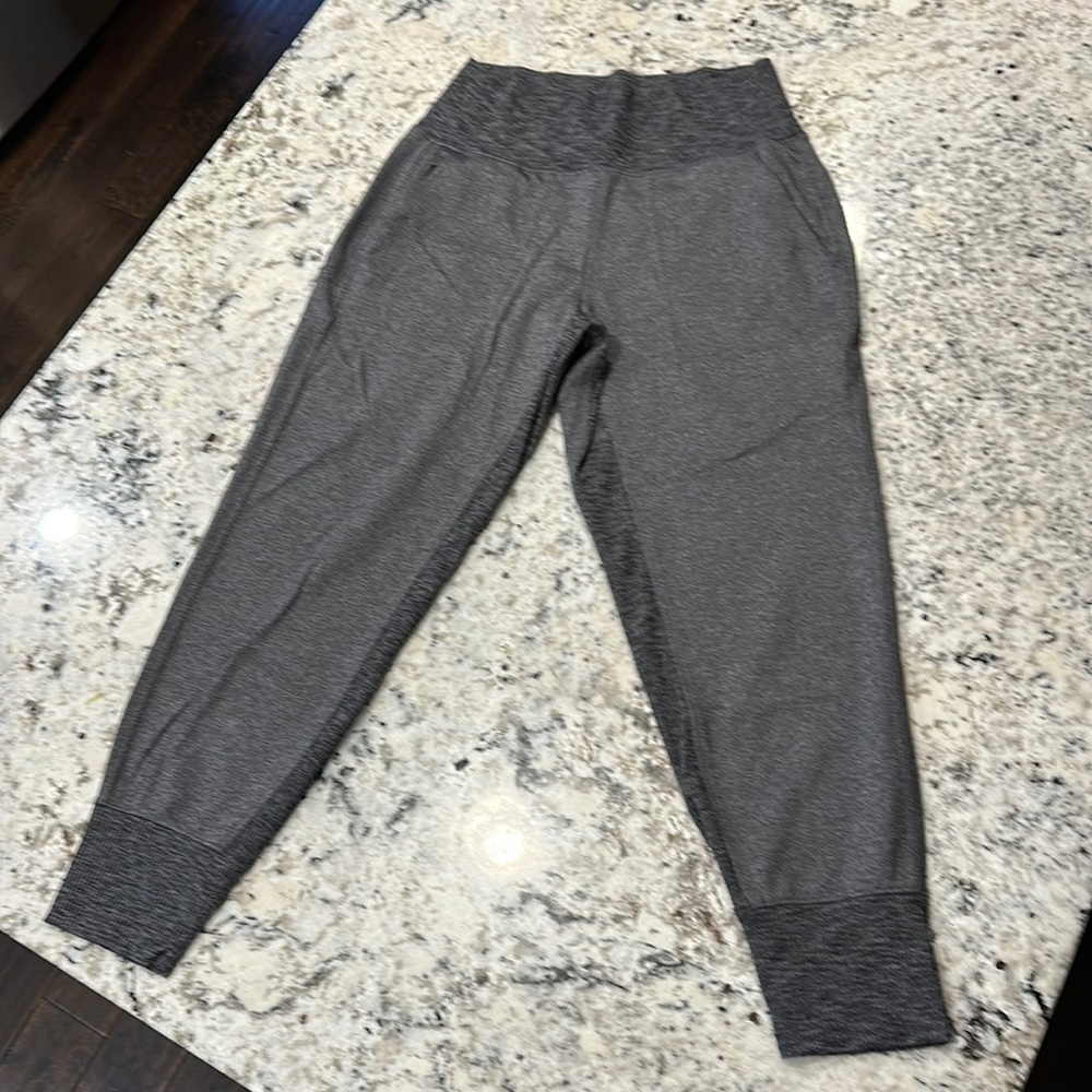 Athleta Gray Venice joggers size Small Petite